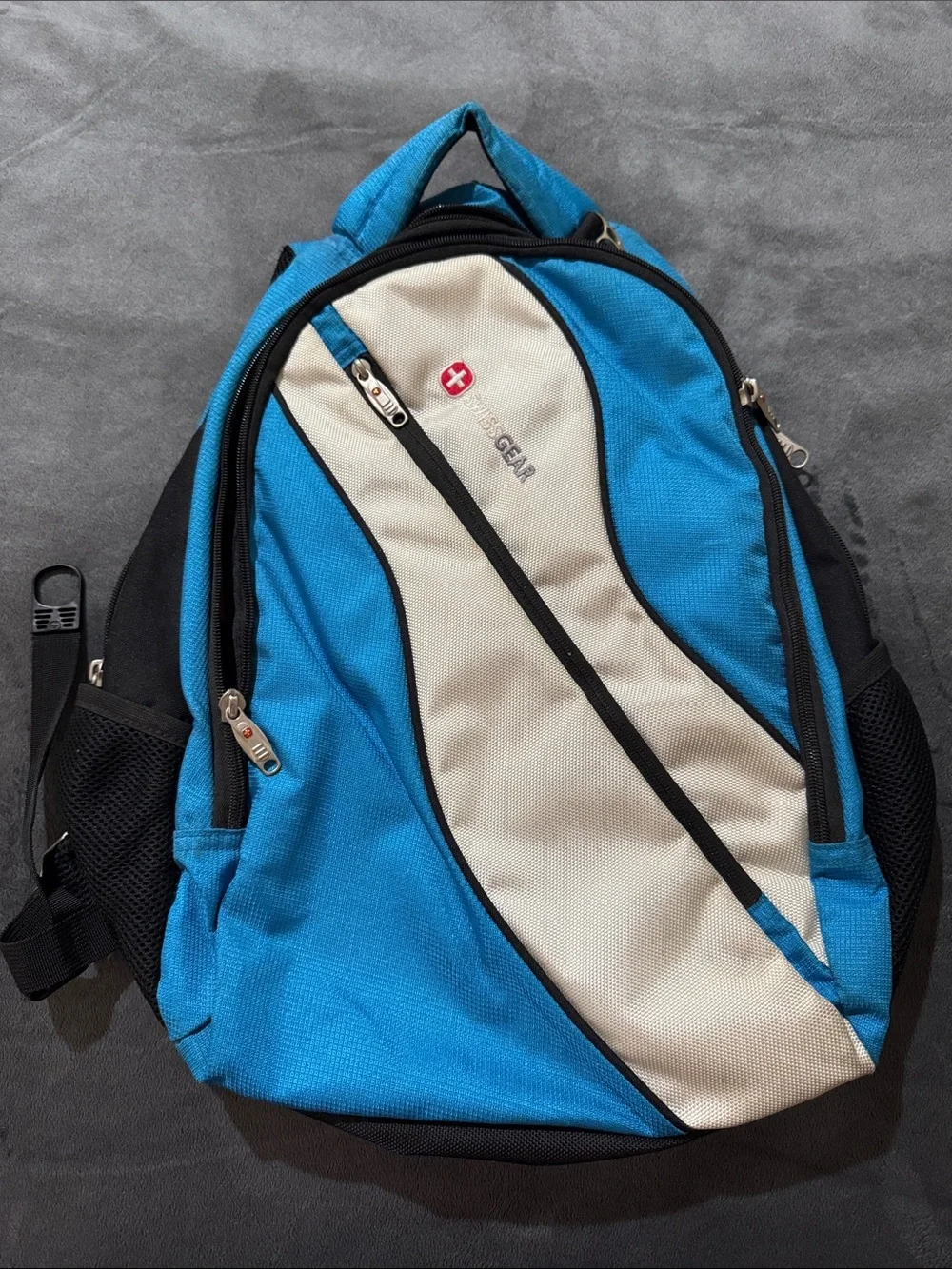 SwissGear Blue and Cream Laptop Backpack with Multiple Pockets